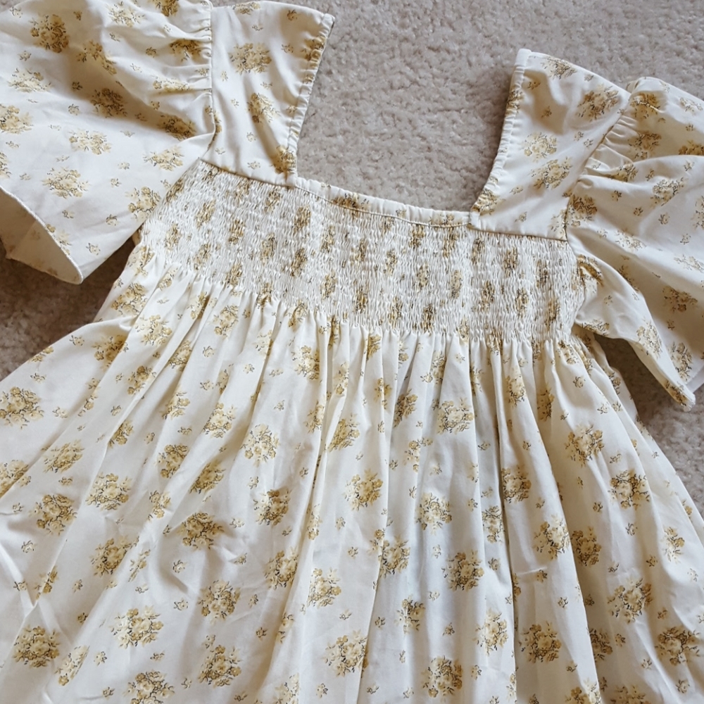 NWT Girls Dolce & Gabbana Smocked Girls Dress